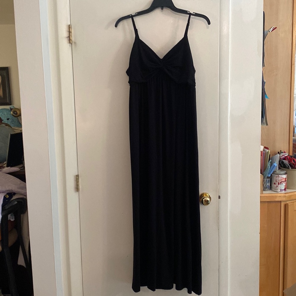 ELLE dress. Black with adjustable straps. XL